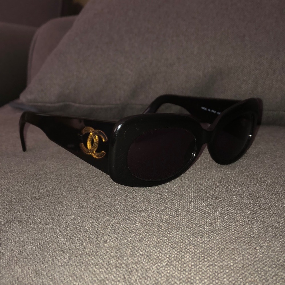 VINTAGE CHANEL GLASSES